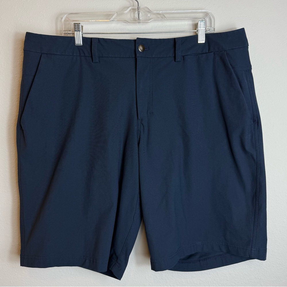 Lululemon Men’s Size 38 Navy The Works Short *Warpstreme 11" Golf Performance
